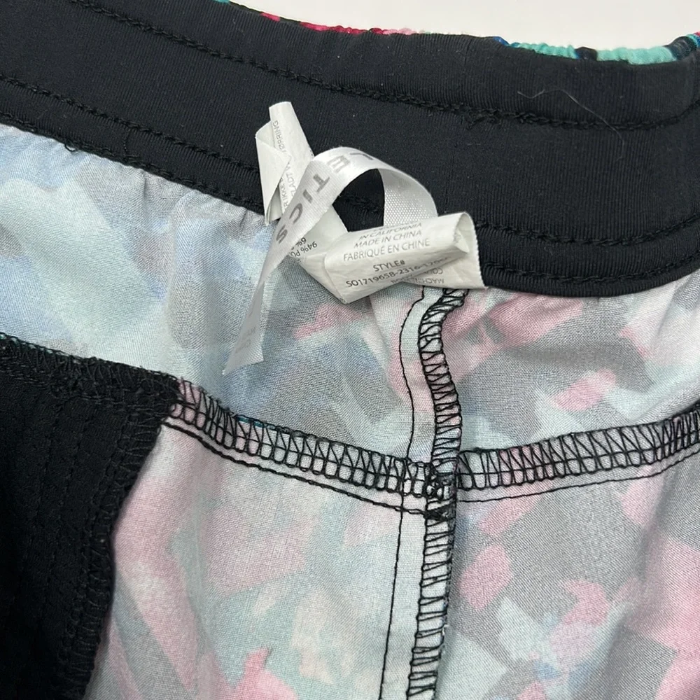 Fabletics Black Blue Pink Athletic Running Shorts Size Large Excellent Condition